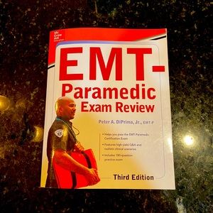EMT PARAMEDIC exam review. 3rd edition.